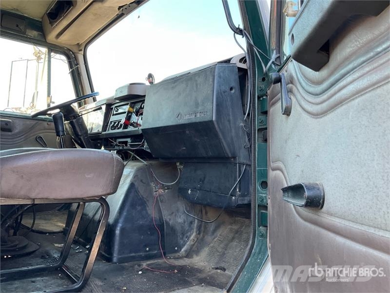 International 8100 Kipper