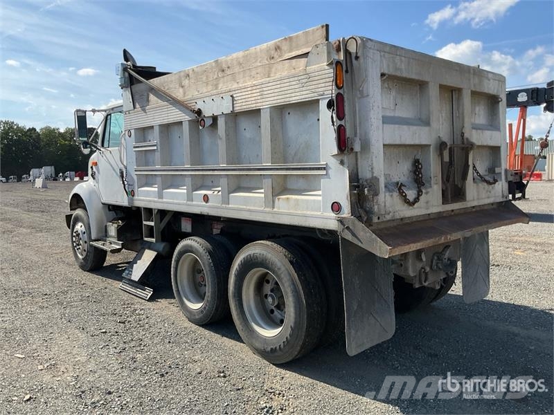 International 8100 Kipper