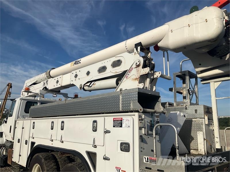 International Altec AA55E 56 ft on International 7500 6x4 Bucke Avtokošare