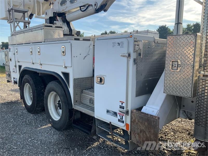 International Altec AA55E 56 ft on International 7500 6x4 Bucke Avtokošare