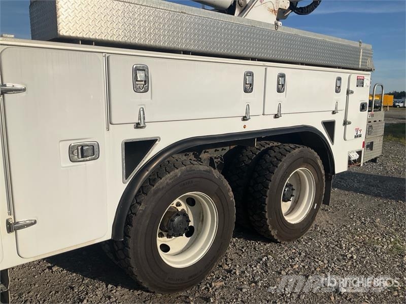 International Altec AA55E 56 ft on International 7500 6x4 Bucke Avtokošare