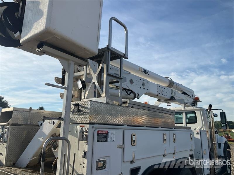International Altec AA55E 56 ft on International 7500 6x4 Bucke Avtokošare