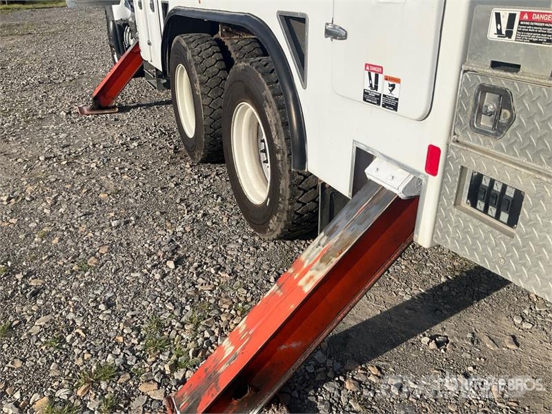 International Altec AA55E 56 ft on International 7500 6x4 Bucke Avtokošare