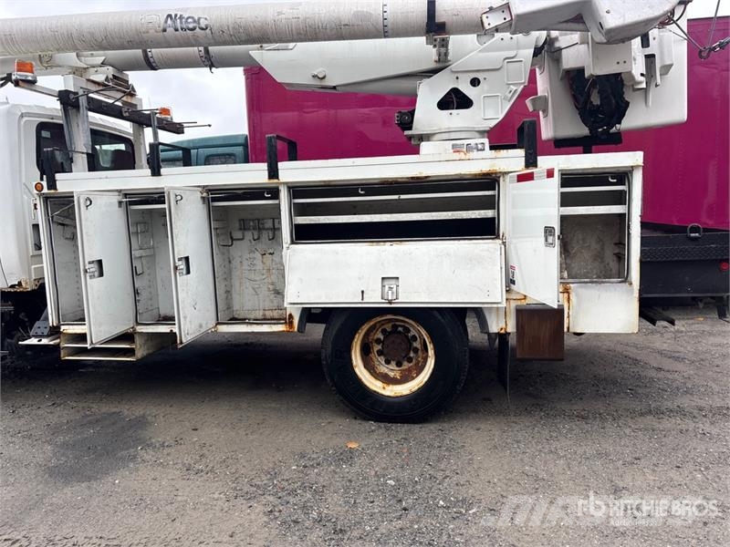 International AM855 55 ft on International 4300 4x2 Bucket Truck Автовишки на базі вантажівки