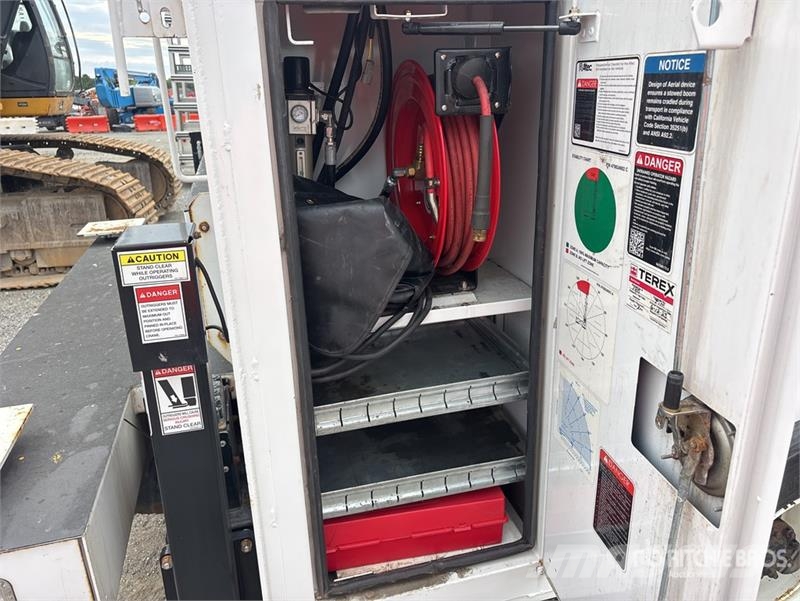 International CV515 4x4 Service Truck Kommunalt / generelt kjøretøy