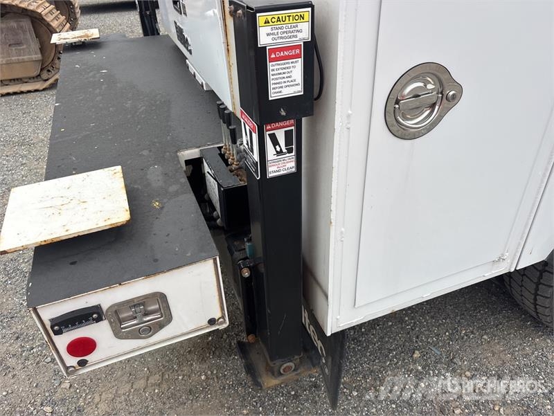 International CV515 4x4 Service Truck Kommunalt / generelt kjøretøy