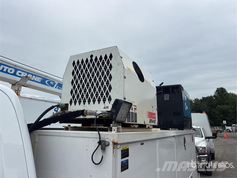 International CV515 4x4 Service Truck Kommunalt / generelt kjøretøy