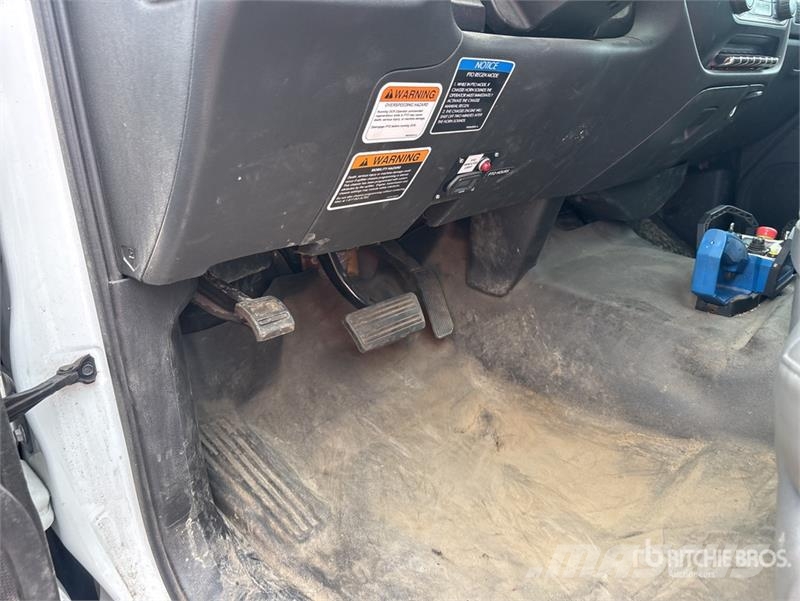 International CV515 4x4 Service Truck Kommunalt / generelt kjøretøy