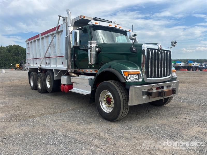 International HX520 8x4 Tri/A Dump Truck Kipper