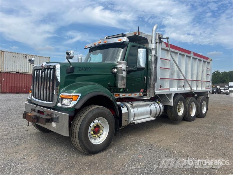International HX520 8x4 Tri/A Dump Truck Kipper