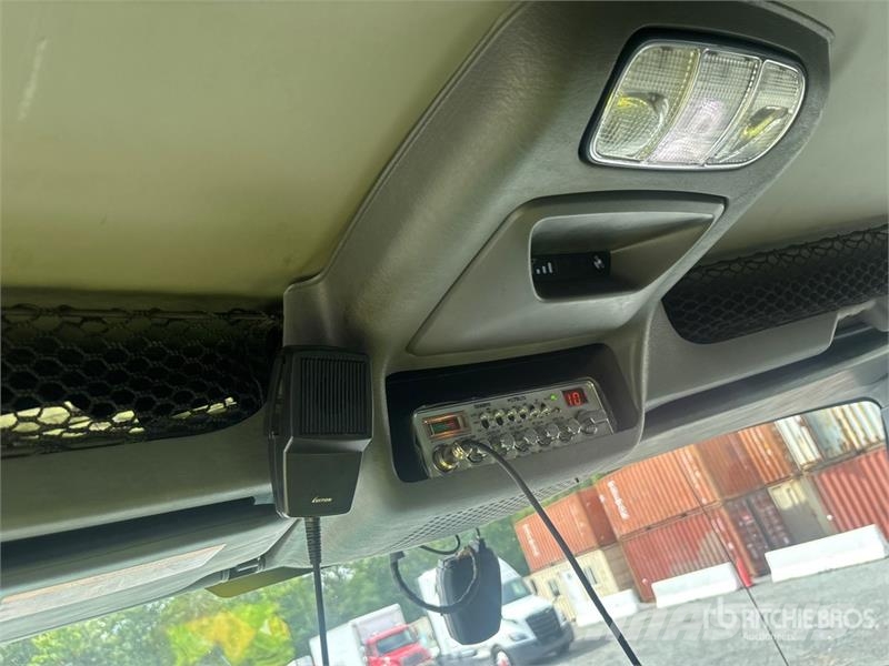 International HX520 8x4 Tri/A Dump Truck Kipper