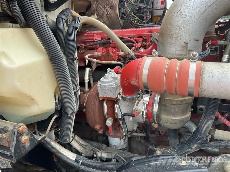 International HX520 Tri/A Dump Truck Kipper