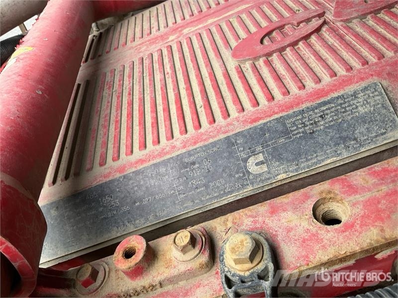 International HX520 Tri/A Dump Truck Kipper