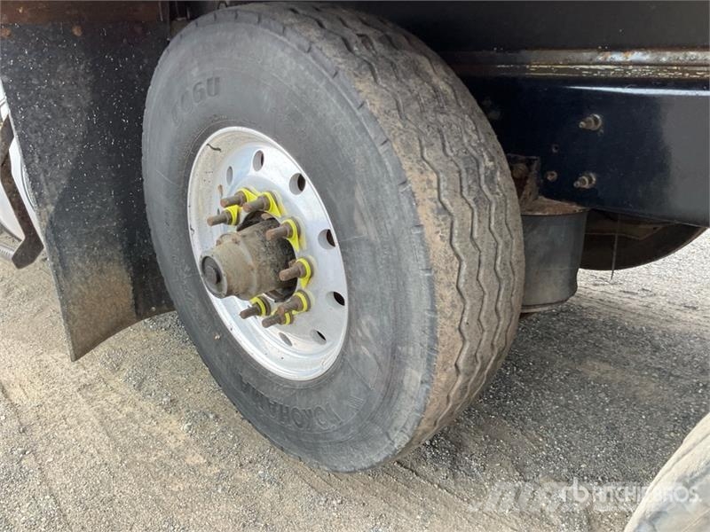 International HX520 Tri/A Dump Truck Kipper