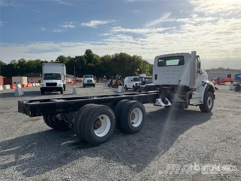 International HX620 6x4 Cab and Chassis Cabines