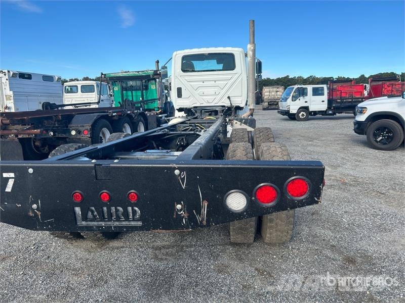 International HX620 6x4 Cab and Chassis (Inoperable) Ohjaamot ja sisustat