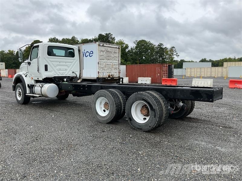 International HX620 6x4 Cab and Chassis Cabins and interior