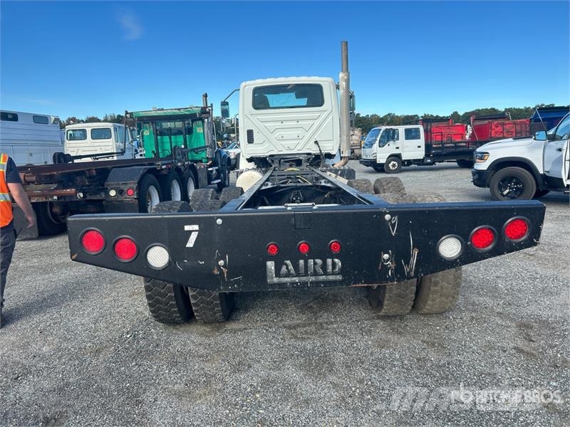 International HX620 6x4 Cab and Chassis (Inoperable) Ohjaamot ja sisustat
