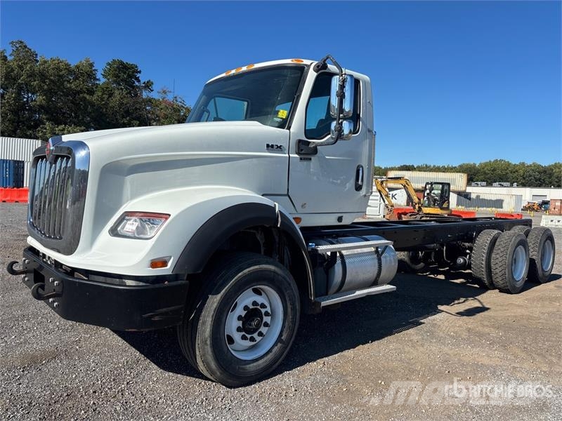 International HX620 6x4 Cab and Chassis Kabiner og interiør