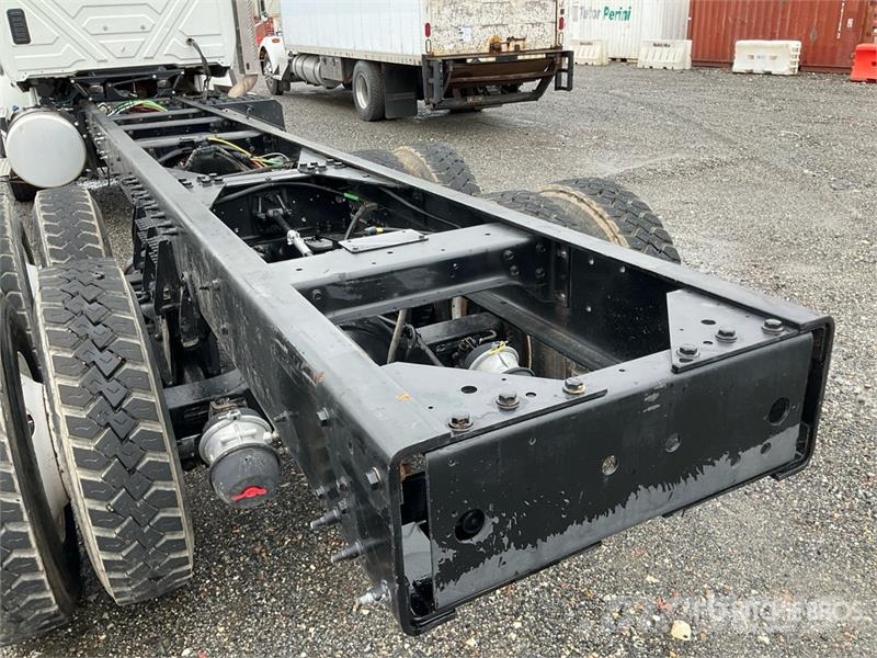International HX620 6x4 Cab and Chassis Cabins and interior