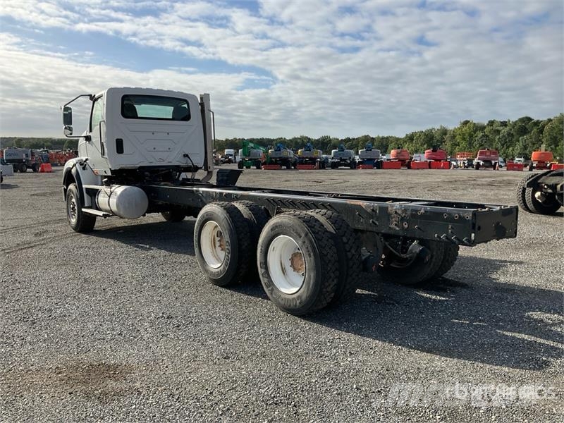 International HX620 6x4 Cab and Chassis Cabines
