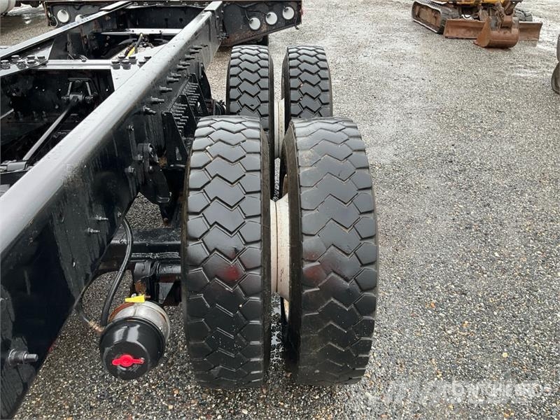 International HX620 SBA 6x4 Cab and Chassis Cabins and interior