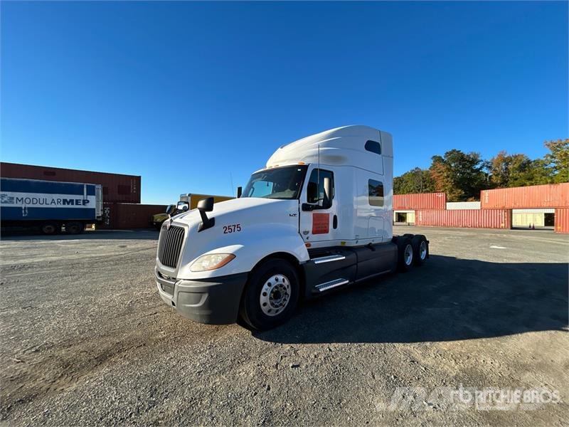 International LT625 Седельные тягачи