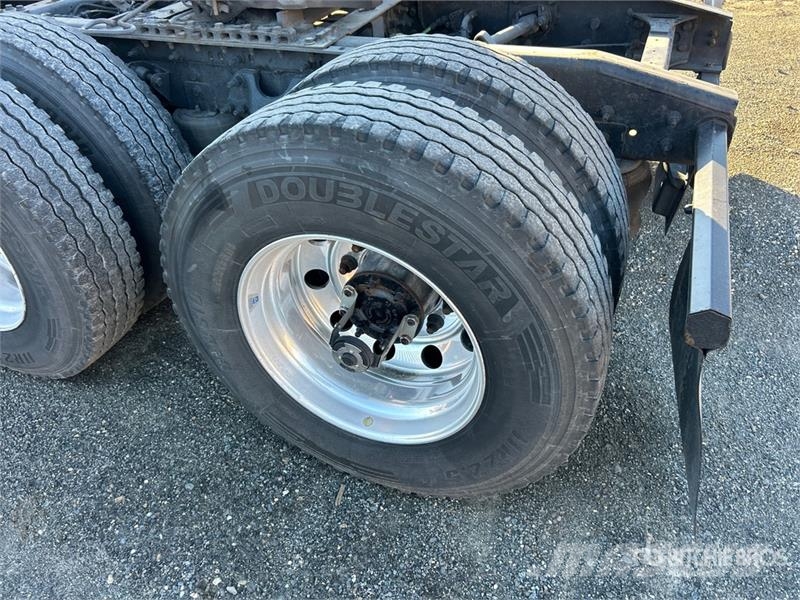 International LT625 Седельные тягачи