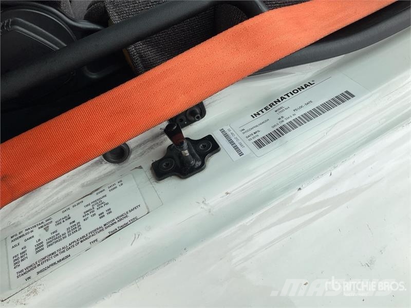 International LT625 Седельные тягачи