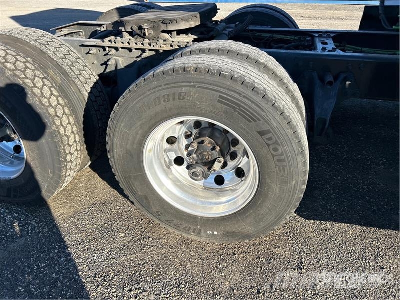International LT625 Седельные тягачи