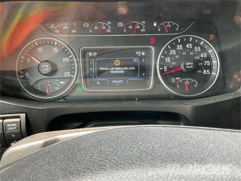 International LT625 Седельные тягачи
