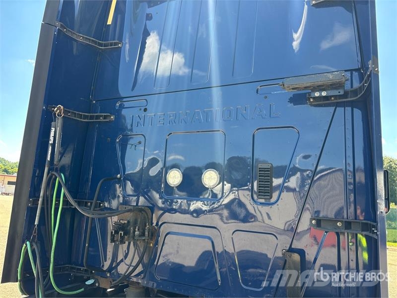 International LT625 Prime Movers