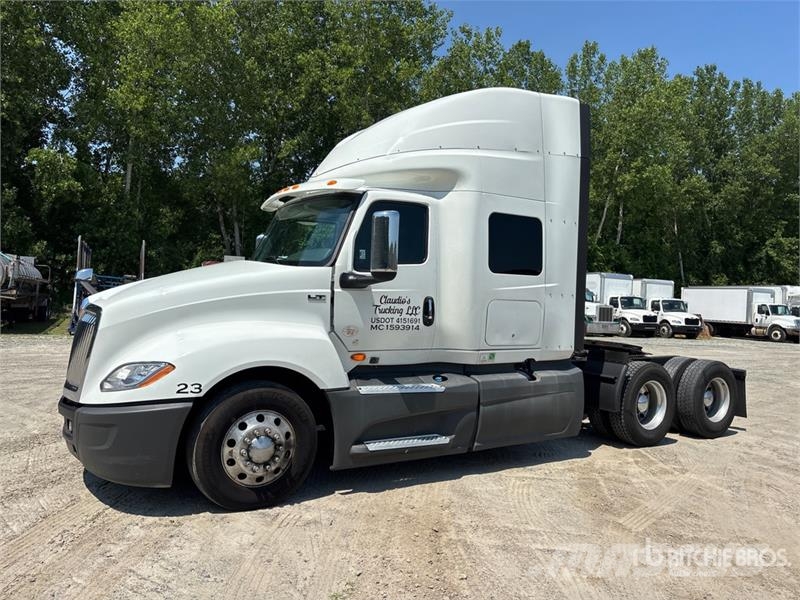 International LT625 Prime Movers