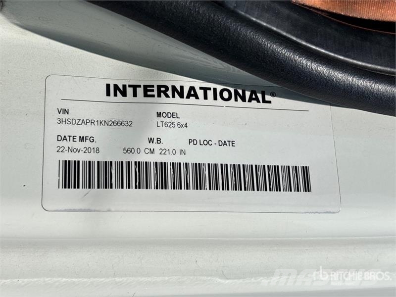 International LT625 Truck Tractor Units