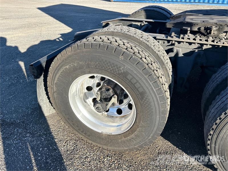 International LT625 Седельные тягачи