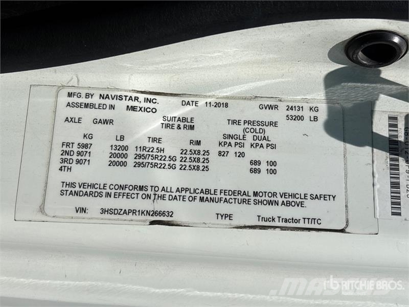 International LT625 Truck Tractor Units