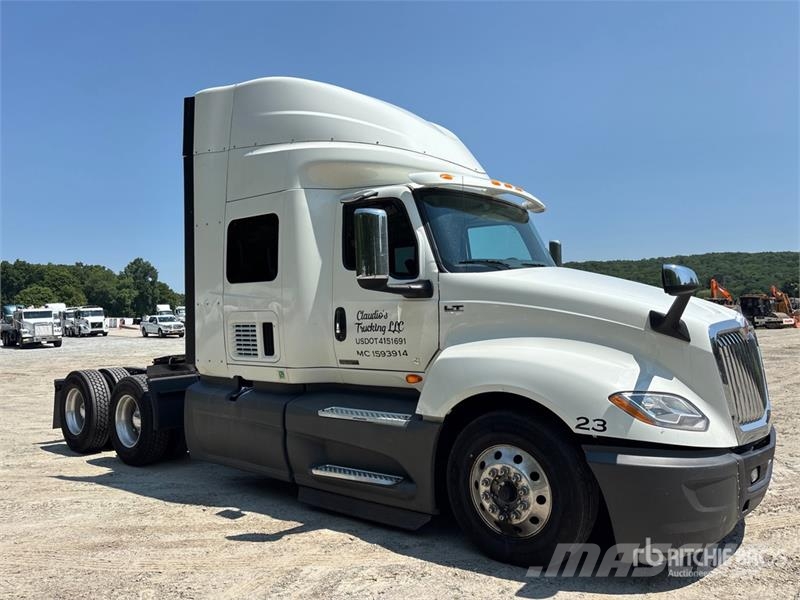 International LT625 Prime Movers