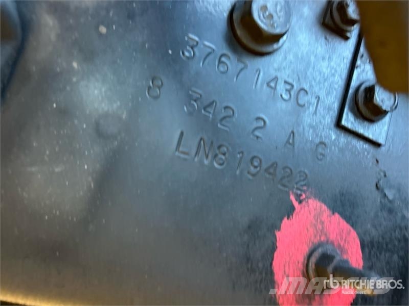 International LT625 Седельные тягачи