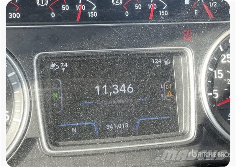 International LT625 6x4 T/A Day Cab Truck Tractor Prime Movers