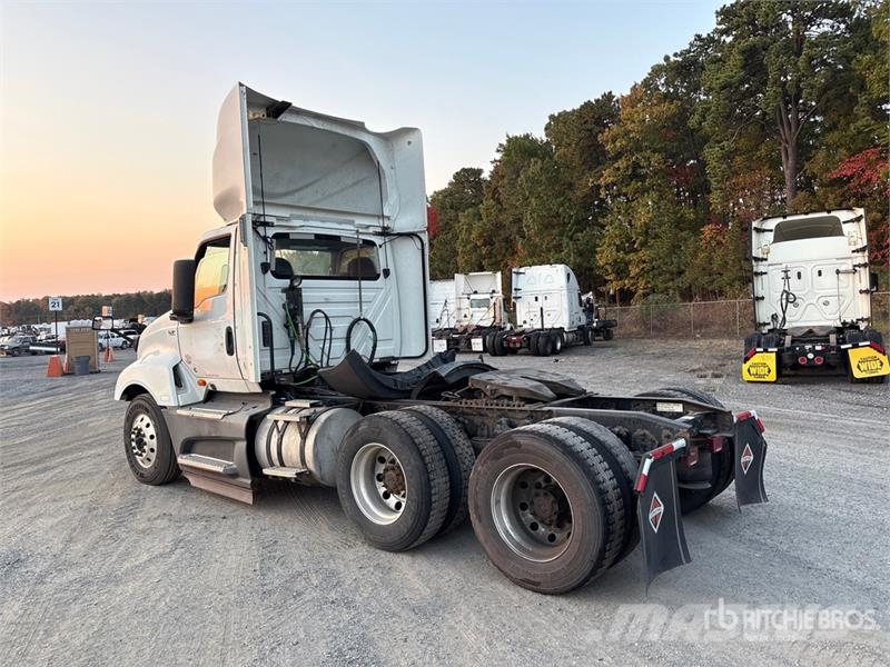 International LT625 6x4 T/A Day Cab Truck Tractor (Inoperable) Tractor Units