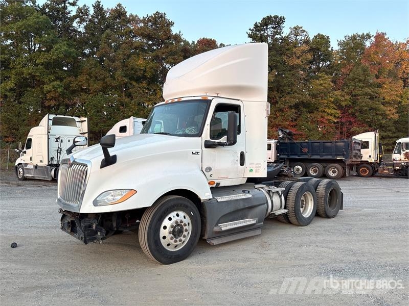International LT625 6x4 T/A Day Cab Truck Tractor (Inoperable) Tractor Units