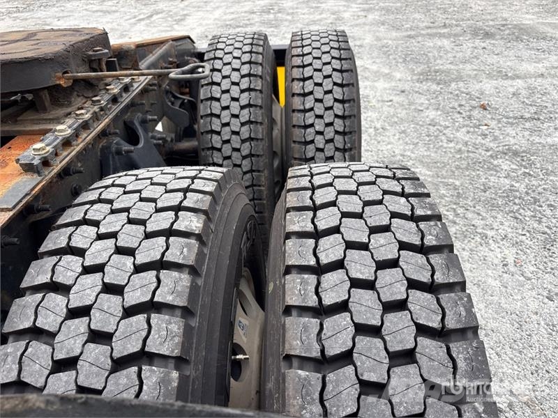 International LT625 6x4 T/A Day Cab Truck Tractor 牵引车