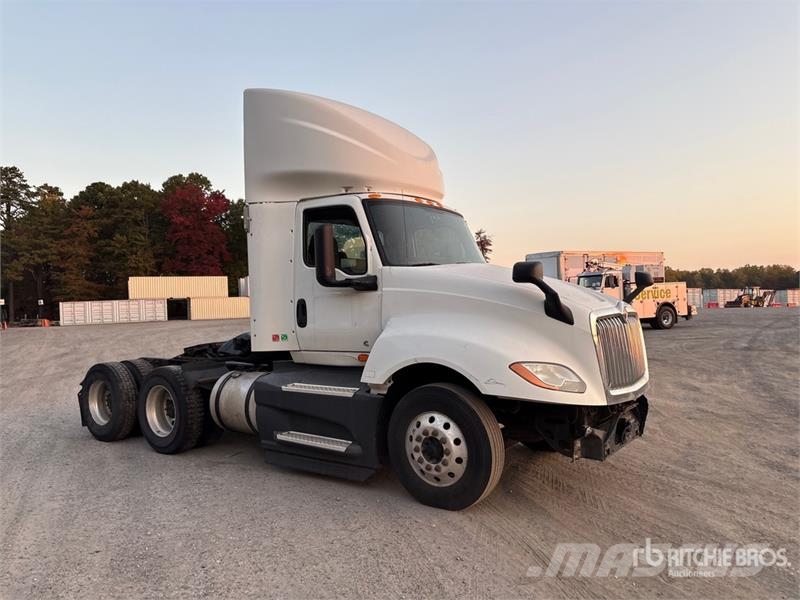 International LT625 6x4 T/A Day Cab Truck Tractor (Inoperable) Tractor Units