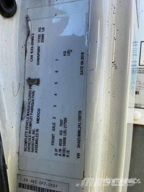 International MV 607 4x2 Van Truck (Inoperable) Camiones caja cerrada