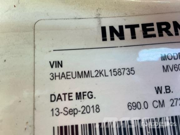 International MV 607 4x2 Van Truck (Inoperable) Camiones caja cerrada