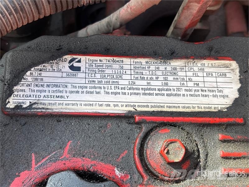International MV607 4x2 Van Truck Camiones con caja de remolque