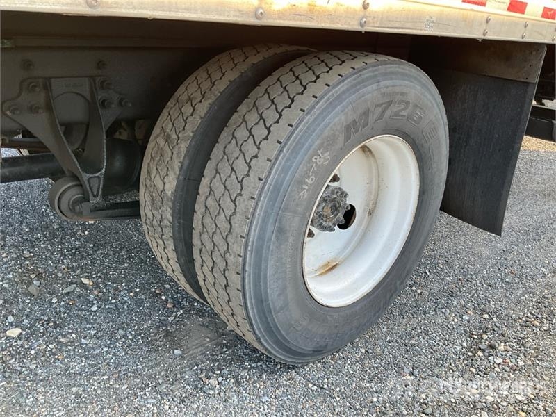 International MV607 4x2 Van Truck (Inoperable) Грузовики-Фургоны
