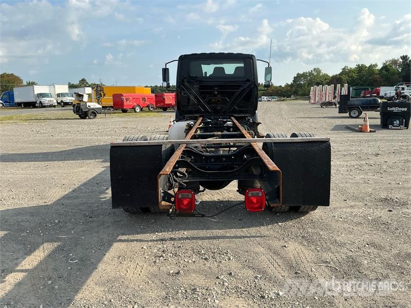 International MV607 4x2 Cab and Chassis Кабини