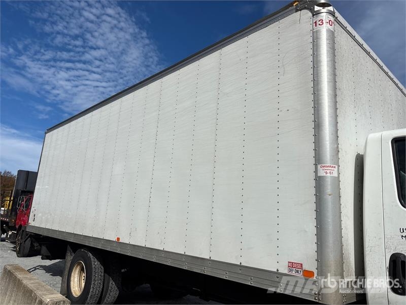 International MV607 4x2 Van Truck Camiones con caja de remolque