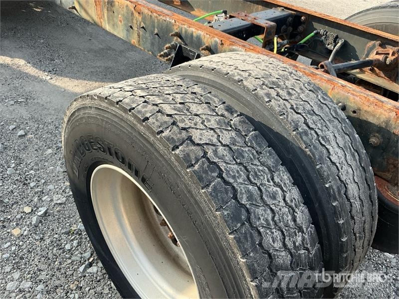 International MV607 4x2 Cab and Chassis Кабини